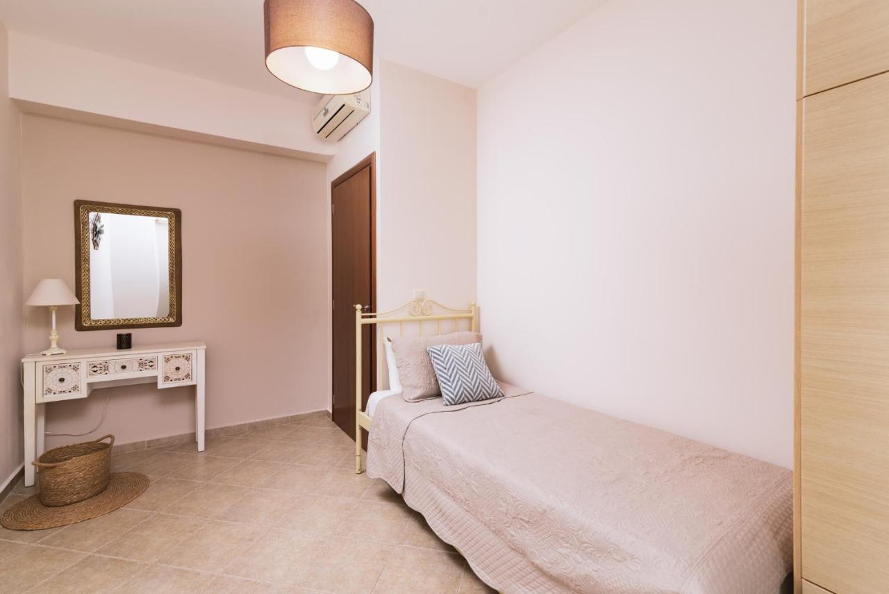 Villa Eleni Pitsidia Bagian luar foto