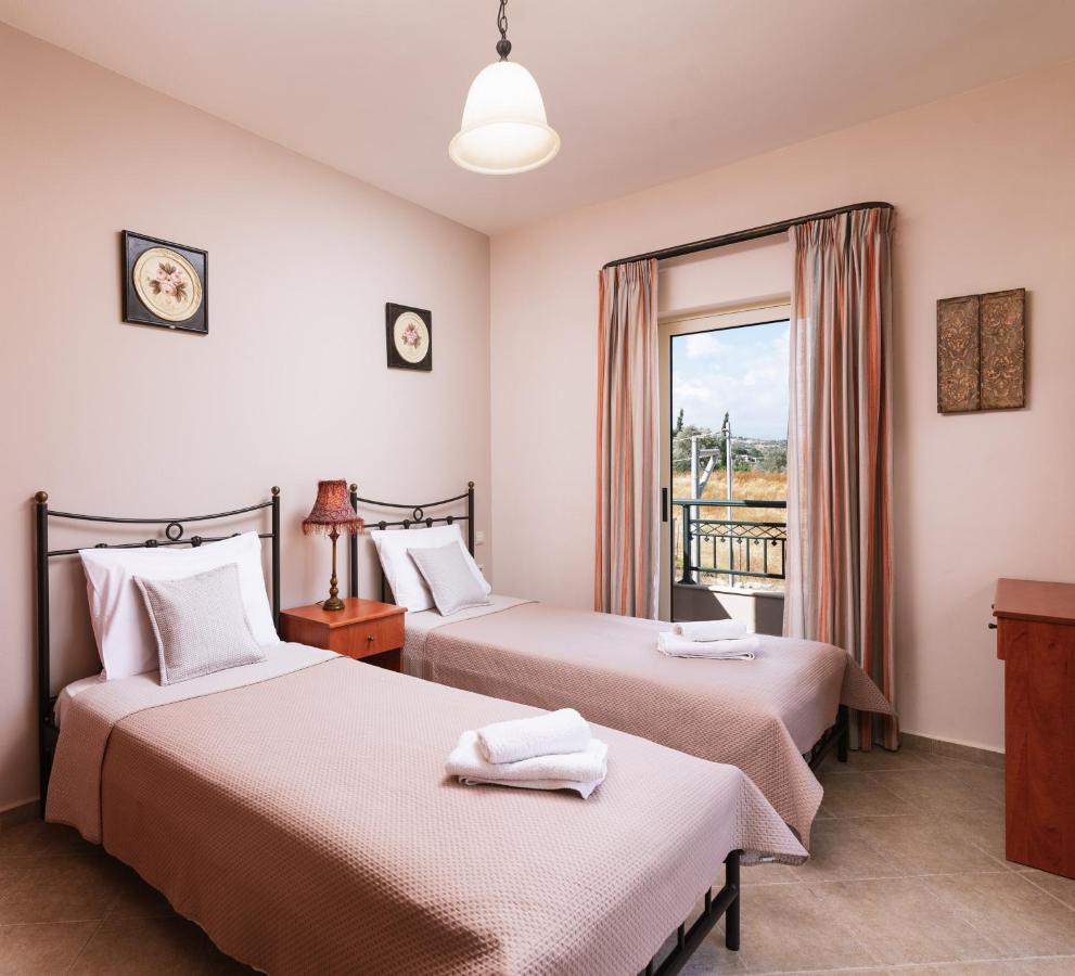 Villa Eleni Pitsidia Bagian luar foto